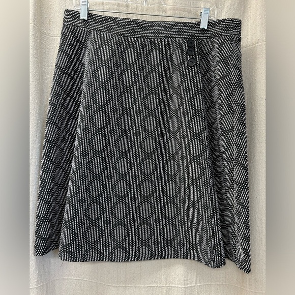 GNW Dresses & Skirts - GNW/GNW Women's XL/ Black & White/aline skirt with fake front opening/